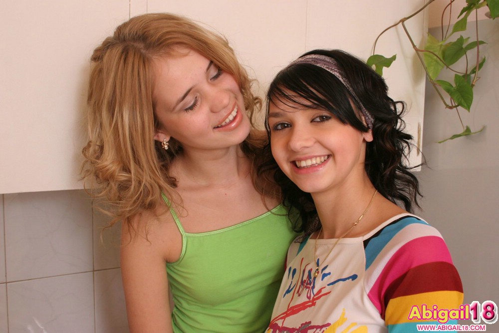 Naked Abigail 18, Free Nude Picure of Abigail 18