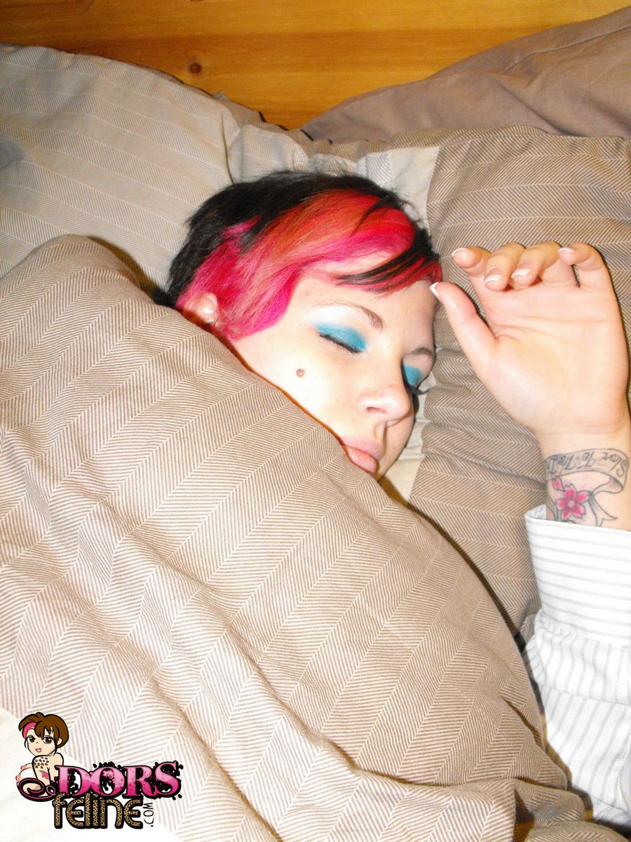 Naked Dors Feline, Free Nude Picure of Dors Feline