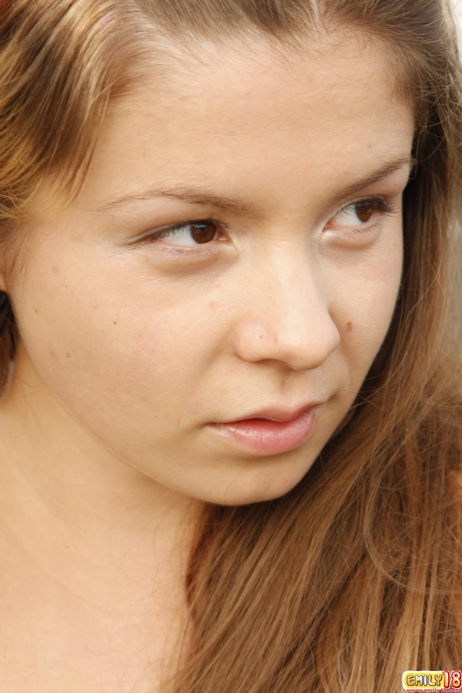 Naked Emily 18, Free Nude Picure of Emily 18