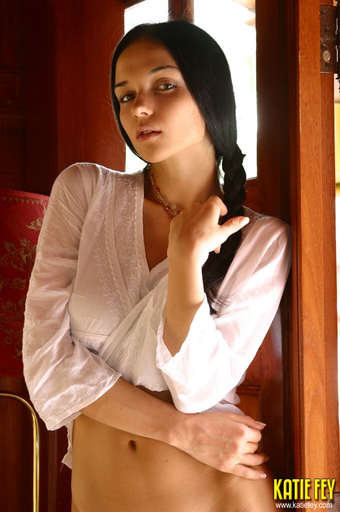 Naked Katie Fey, Free Nude Picure of Katie Fey
