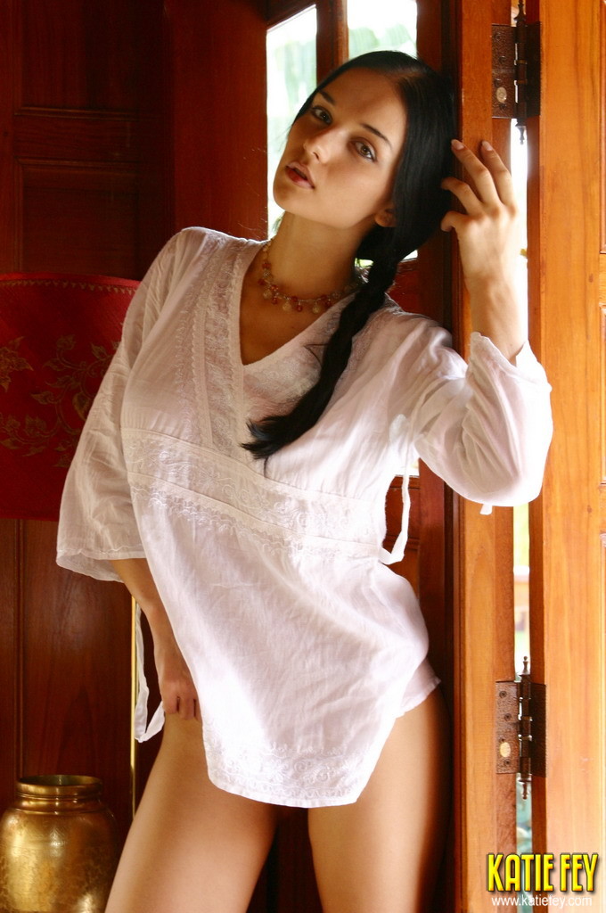 Naked Katie Fey, Free Nude Picure of Katie Fey