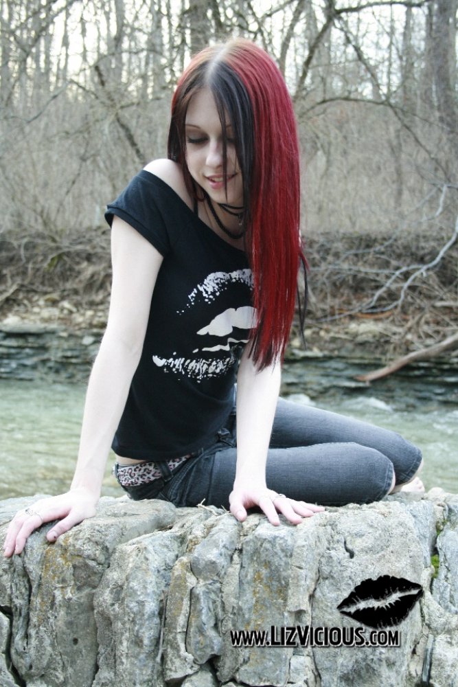 Naked Liz Vicious, Free Nude Picure of Liz Vicious
