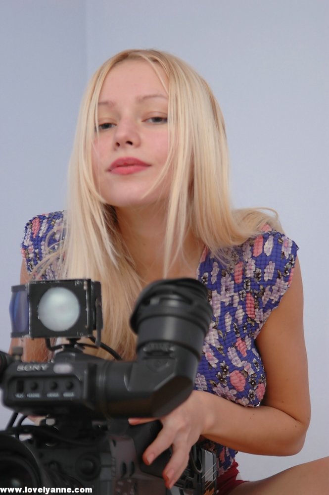 Naked Lovely Anne, Free Nude Picure of Lovely Anne