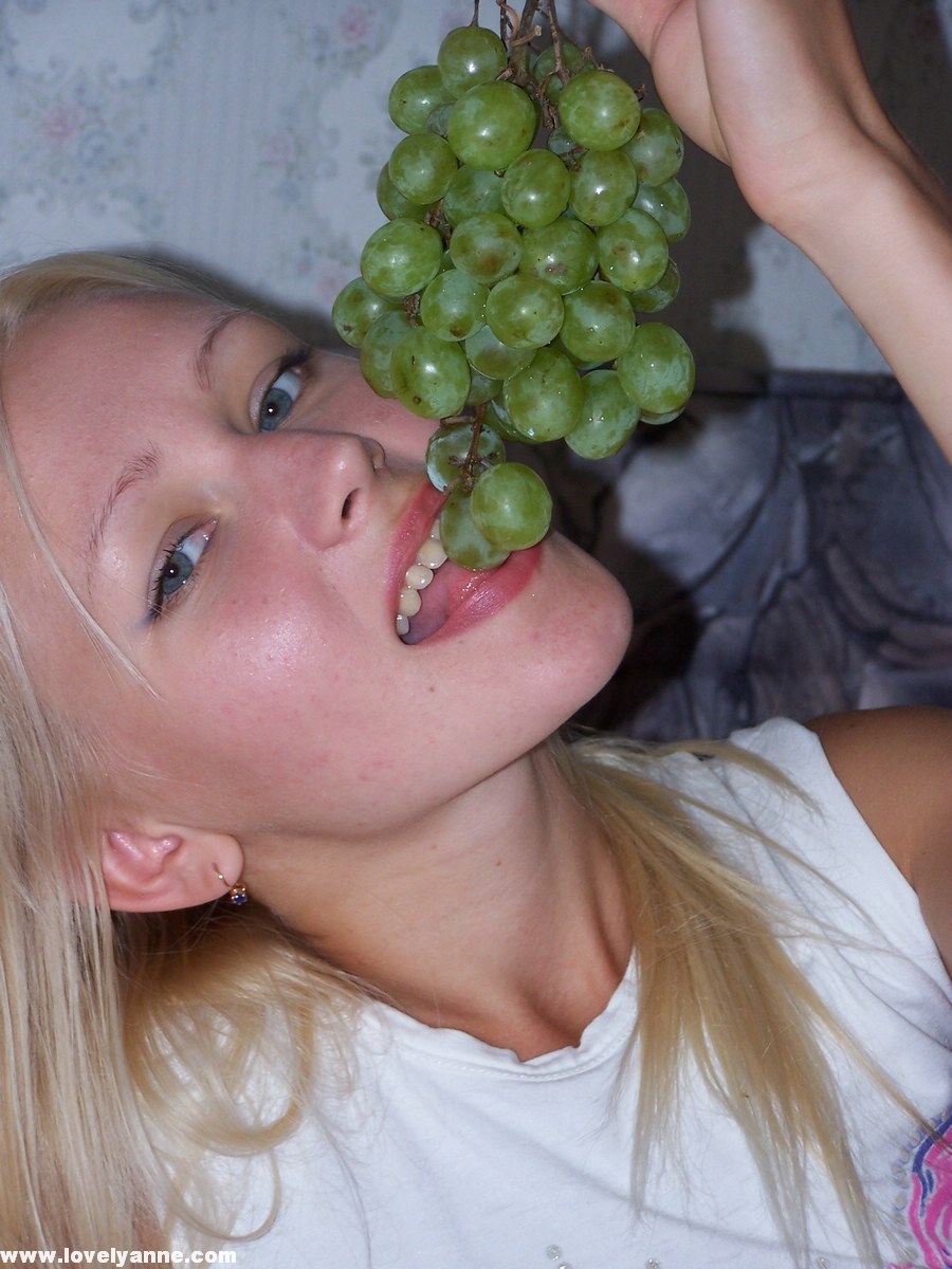 Naked Lovely Anne, Free Nude Picure of Lovely Anne