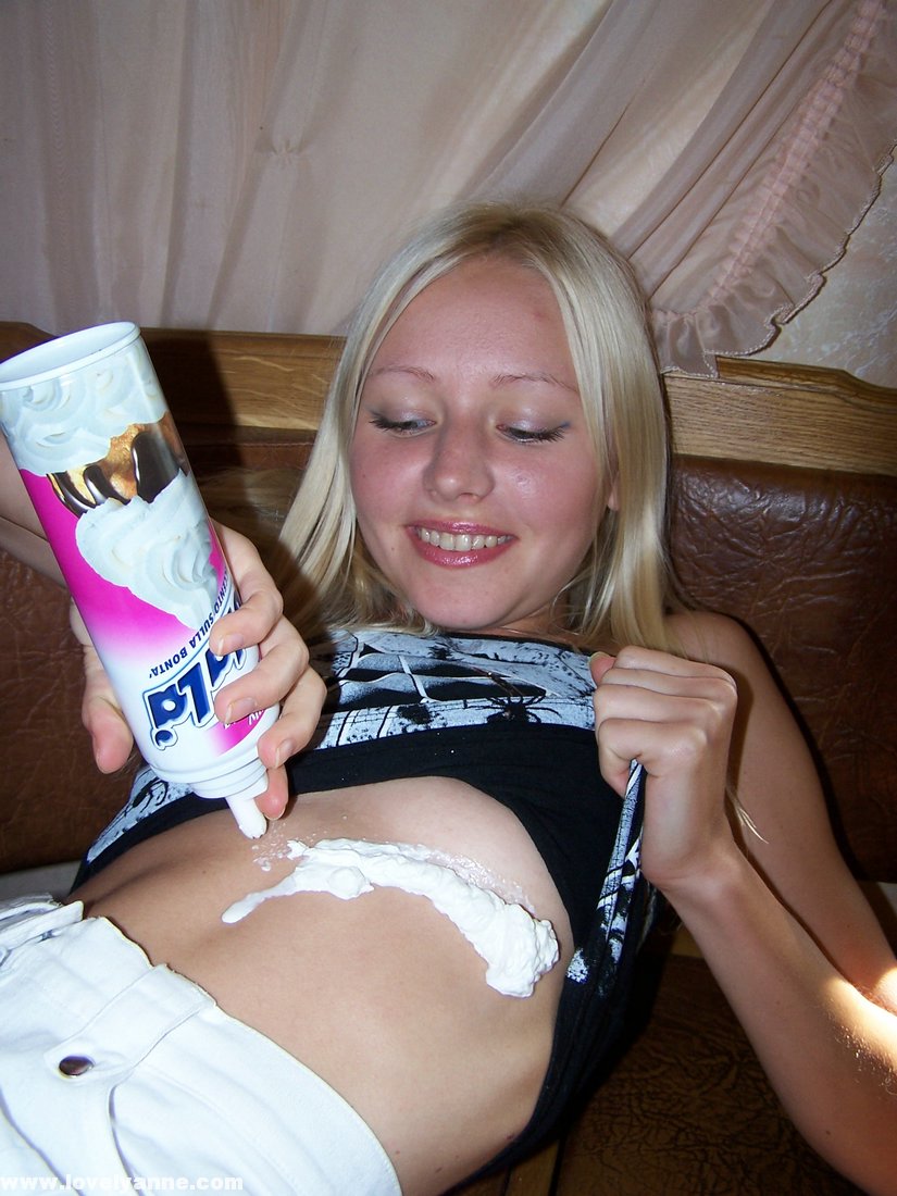 Naked Lovely Anne, Free Nude Picure of Lovely Anne