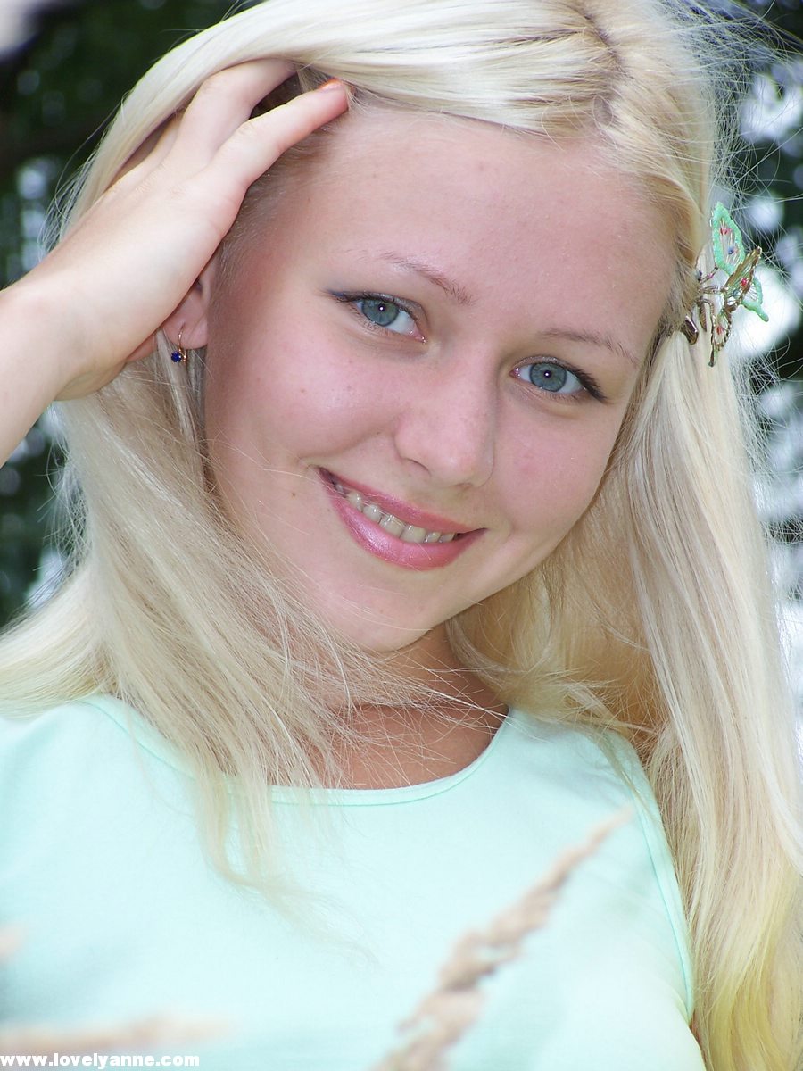 Naked Lovely Anne, Free Nude Picure of Lovely Anne