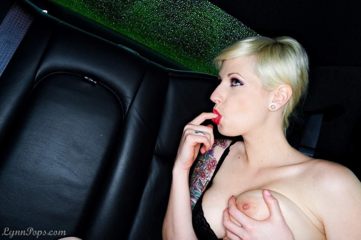 Naked Lynn Pops, Free Nude Picure of Lynn Pops